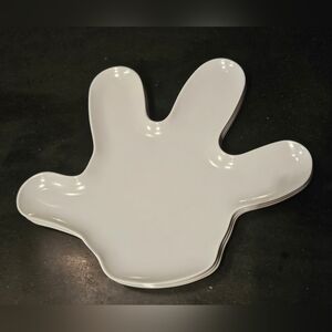NWOT White Serveware Plates 4pc Mickey Mouse Hands Zak! x Disney